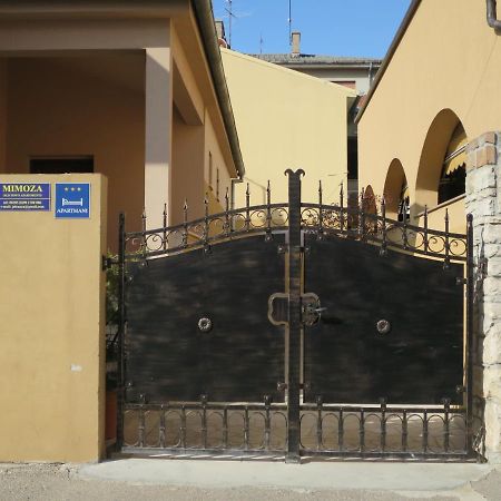Mimoza Old Town Pula Apartments Екстер'єр фото