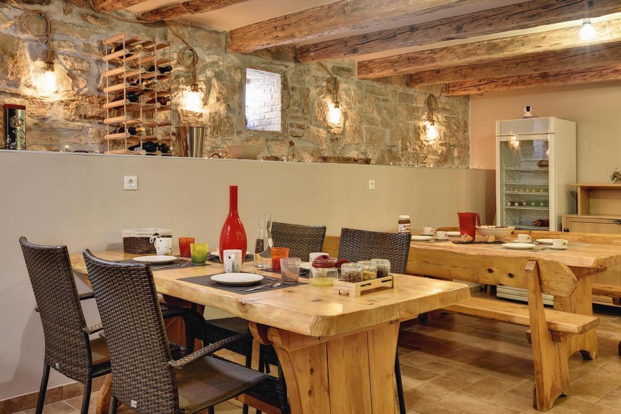 Mimoza Old Town Pula Apartments Екстер'єр фото