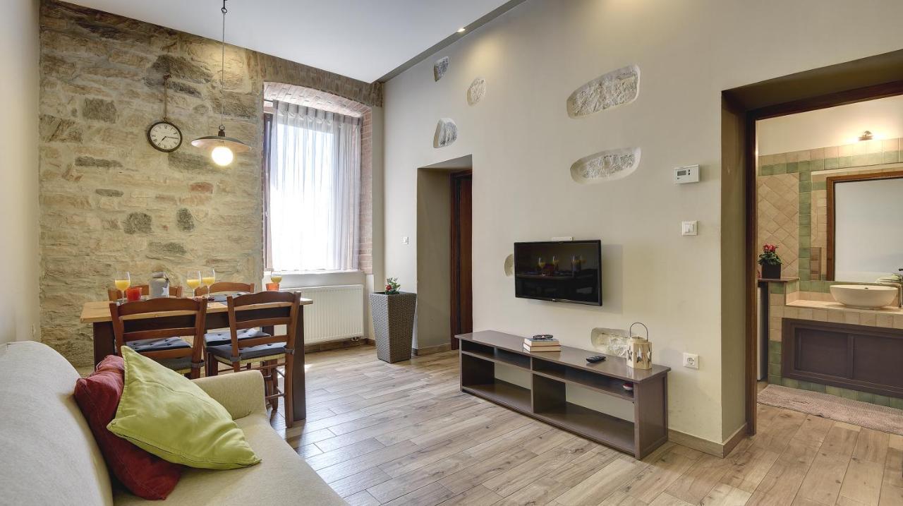 Mimoza Old Town Pula Apartments Екстер'єр фото