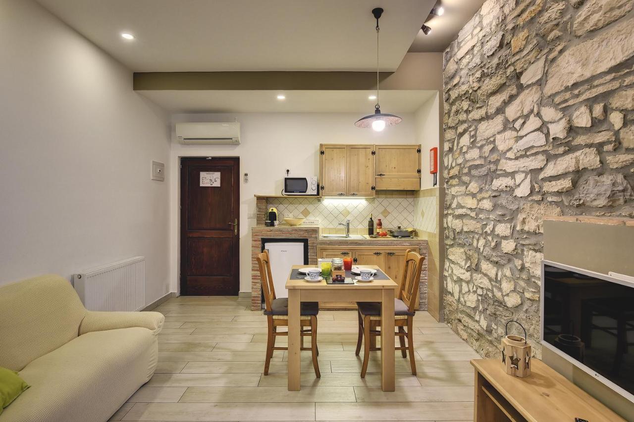 Mimoza Old Town Pula Apartments Екстер'єр фото