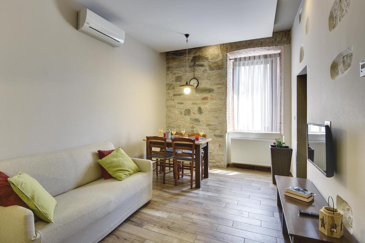 Mimoza Old Town Pula Apartments Екстер'єр фото
