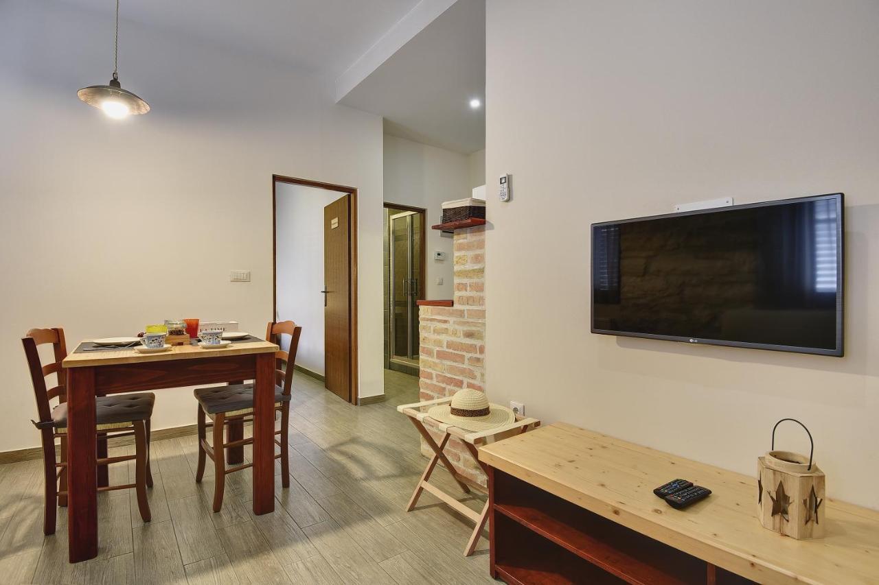 Mimoza Old Town Pula Apartments Екстер'єр фото