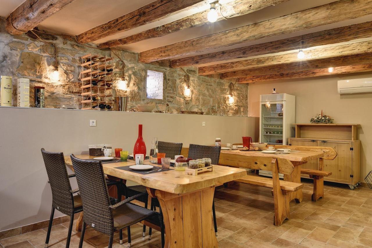Mimoza Old Town Pula Apartments Екстер'єр фото