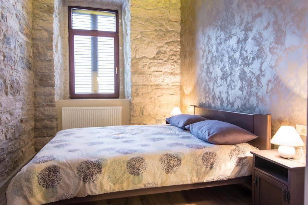 Mimoza Old Town Pula Apartments Екстер'єр фото